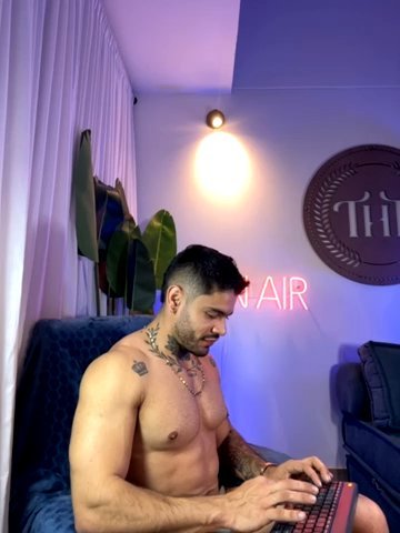 thiagoferrari2 live cam screenshot male from Colombia on Warez.Webcam — Live Cams & Adult Streams — screenshot #1